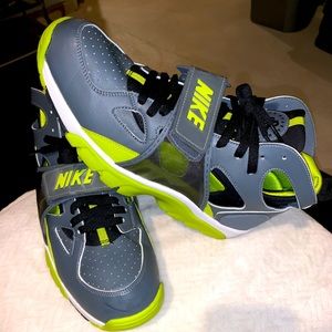 Nike Huarache size 12